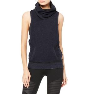 ALO Yoga Frost Winter Vest Black Sherpa Lined Athleisure Vest Size M
